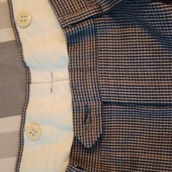 Classic Custom Men's Plaid Gray 3-Piece Suit, 42L / 36W x 32L - Picture 15 of 16